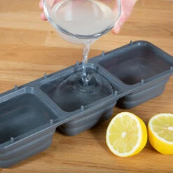 Broil King Ice Grill Brush Tool With Stainless Steel Handle - Set Of 3 Ice Holders 5 Broil King Ice Grill Brush Tool With Stainless Steel Handle - Set Of 3 Ice Holders -BBQ Haven Shop Broil King Ice Grill Brush Tool with Stainless Steel Handle Set of 3 Ice Holders 65679 4