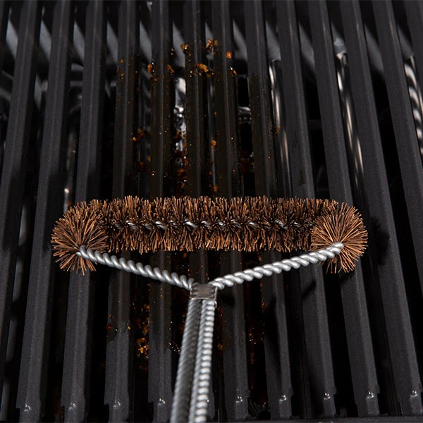 Broil King Tri-Head Twisted Pamlyra Grill Brush Tool 3 Broil King Tri-Head Twisted Pamlyra Grill Brush Tool - Image 3