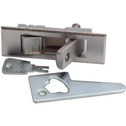 Bull BBQ 26-Inch Stainless Steel Horizontal Single Access Door With Lock & Key -BBQ Haven Shop Bull BBQ 26 Inch Stainless Steel Horizontal Single Access Door with Lock and Key 89970 Latch and Key