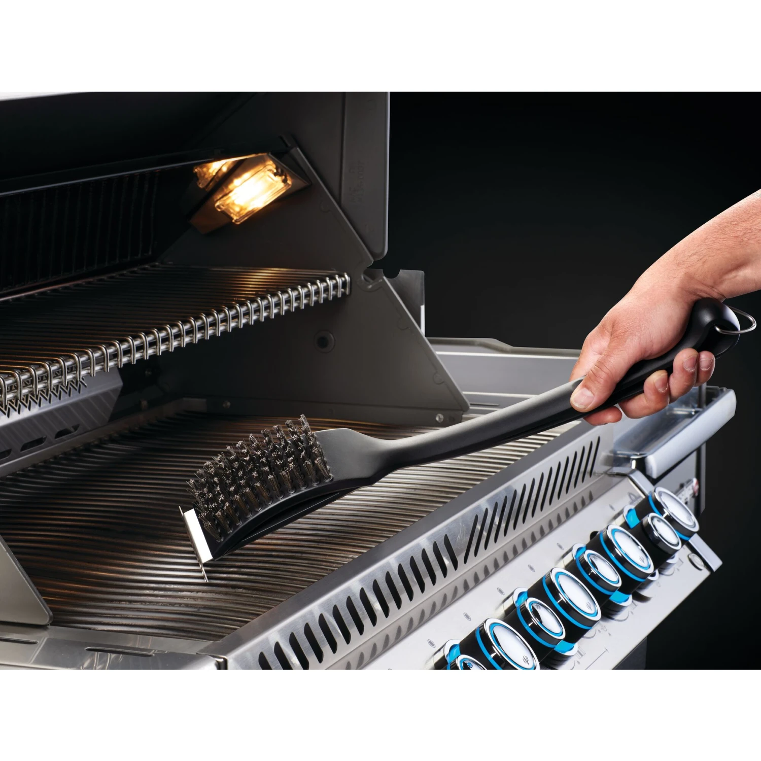 Napoleon Industrial Stainless Steel Grill Brush 4 Napoleon Industrial Stainless Steel Grill Brush - Image 4