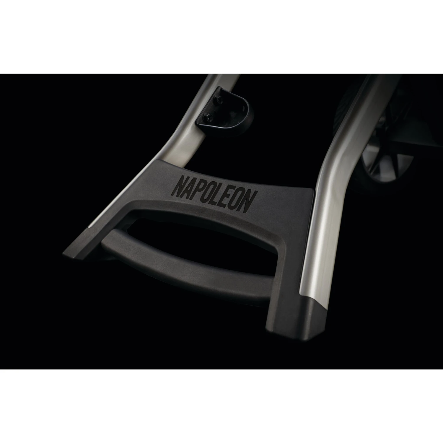 Napoleon TravelQ 285 Portable Propane Gas Grill With Griddle - Red 4 Napoleon TravelQ 285 Portable Propane Gas Grill With Griddle - Red - Image 4