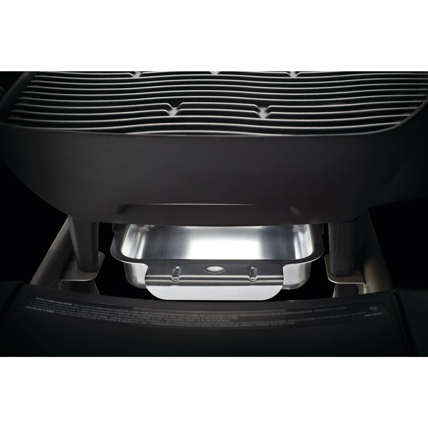 Napoleon TravelQ 285 Portable Propane Gas Grill With Griddle - Red 5 Napoleon TravelQ 285 Portable Propane Gas Grill With Griddle - Red - Image 5