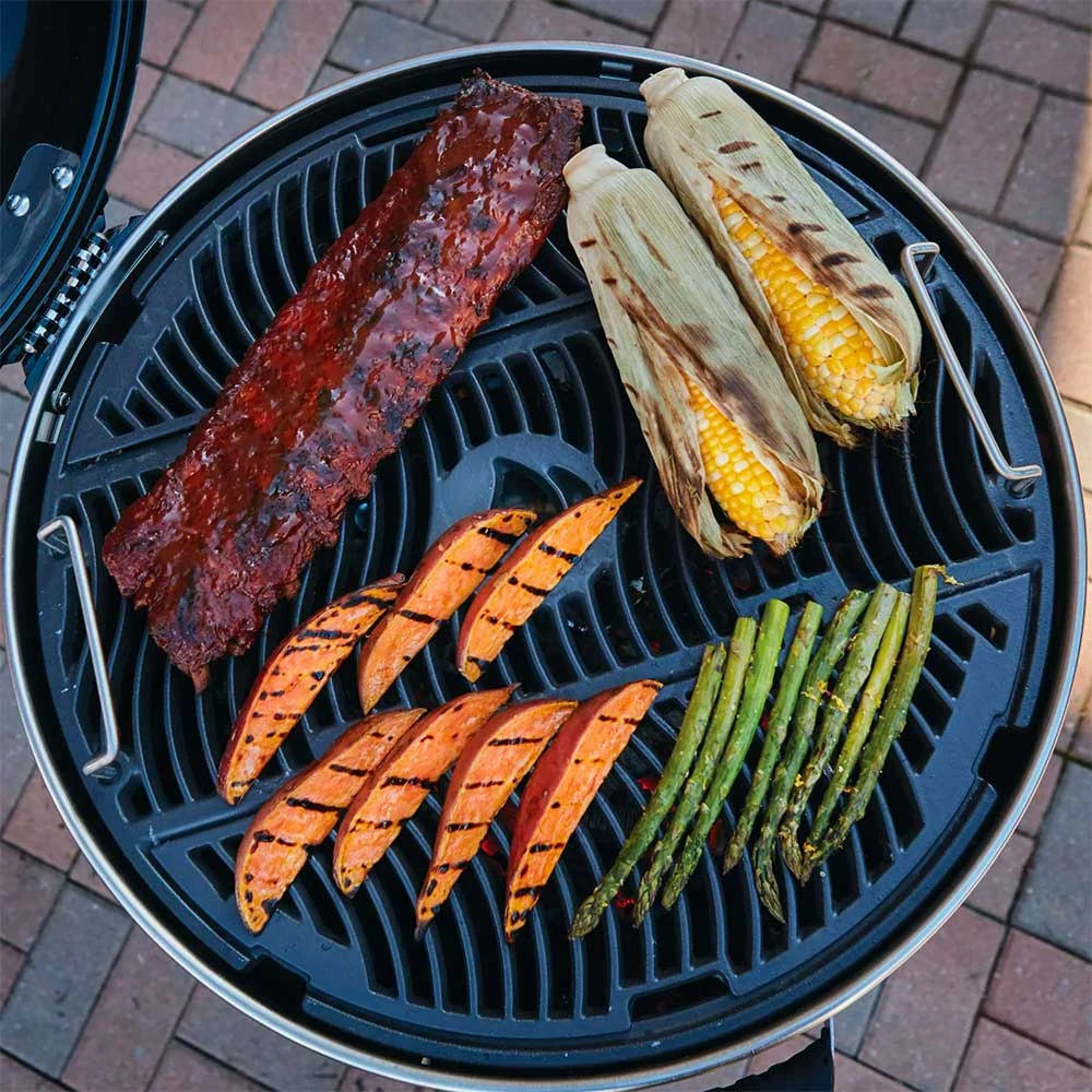 Napoleon PRO 22-Inch Charcoal Kettle Grill 9 Napoleon PRO 22-Inch Charcoal Kettle Grill - Image 9