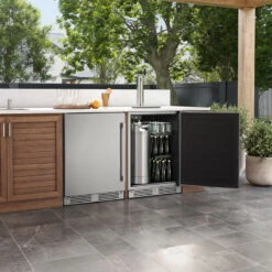 Zephyr Presrv 24-Inch 6 Cu. Ft. Reversible-Hinged Outdoor Rated Kegerator With Locking Door -BBQ Haven Shop PRKB24C01AS OD environment install door open 1