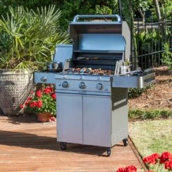BBQ Haven Shop -BBQ Haven Shop Saber Grills Cast Stainless 500 3 Burner Freestanding Gas Grill R50CC0317 Lifestyle